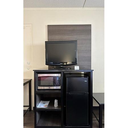 Oyo Hotel San Antonio Lackland Afb Seaworld Hwy 90 W Eksteriør billede