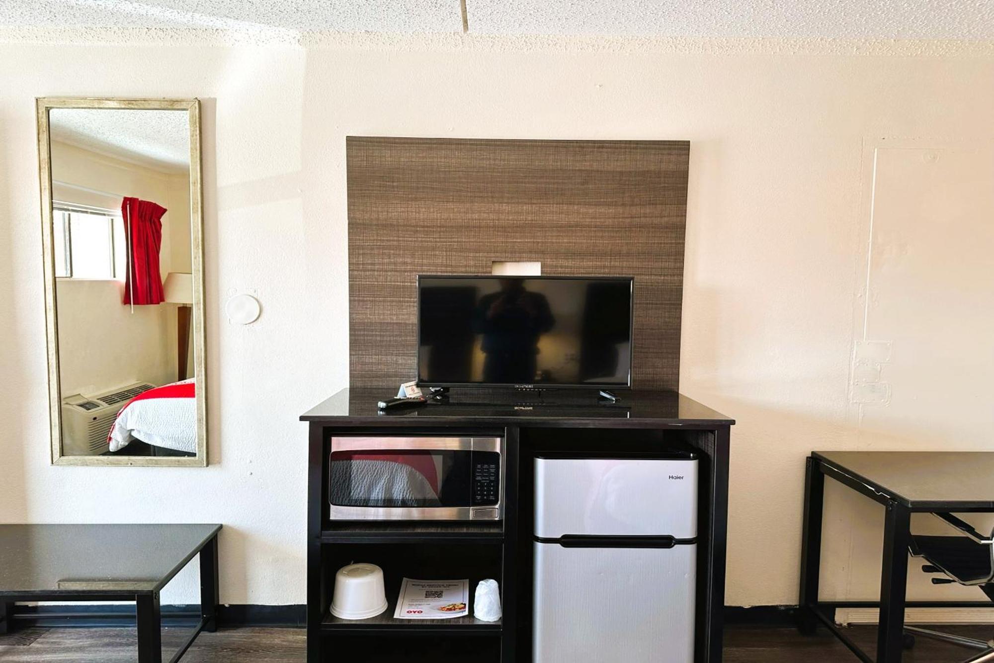 Oyo Hotel San Antonio Lackland Afb Seaworld Hwy 90 W Eksteriør billede