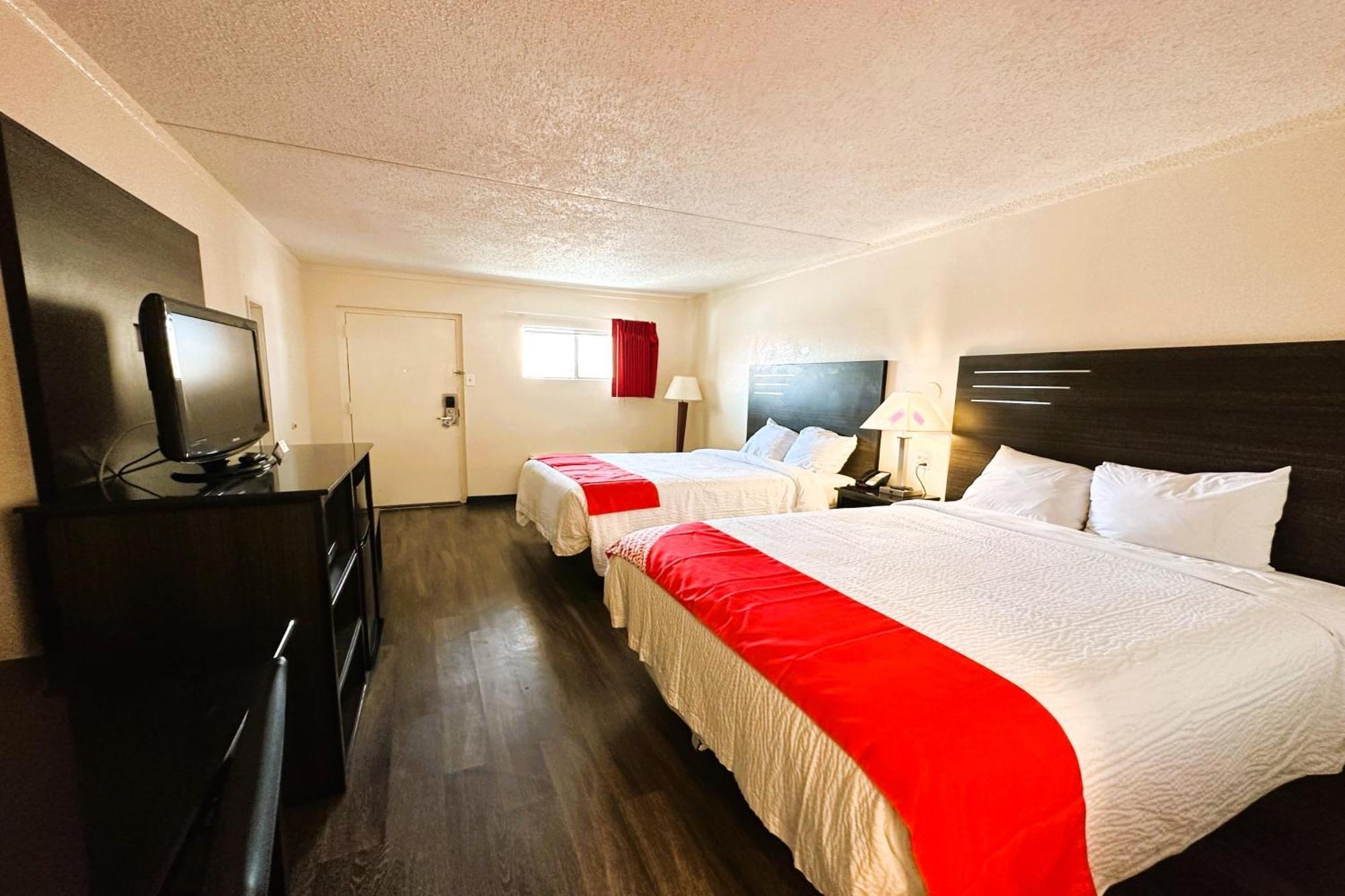 Oyo Hotel San Antonio Lackland Afb Seaworld Hwy 90 W Eksteriør billede