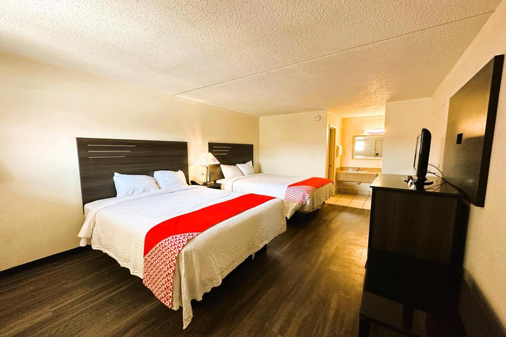 Oyo Hotel San Antonio Lackland Afb Seaworld Hwy 90 W Eksteriør billede