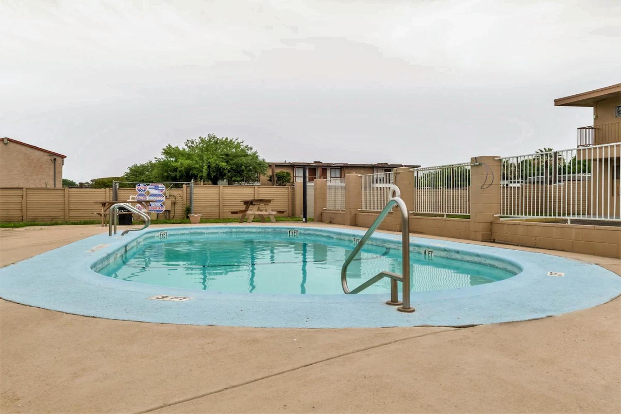 Oyo Hotel San Antonio Lackland Afb Seaworld Hwy 90 W Eksteriør billede