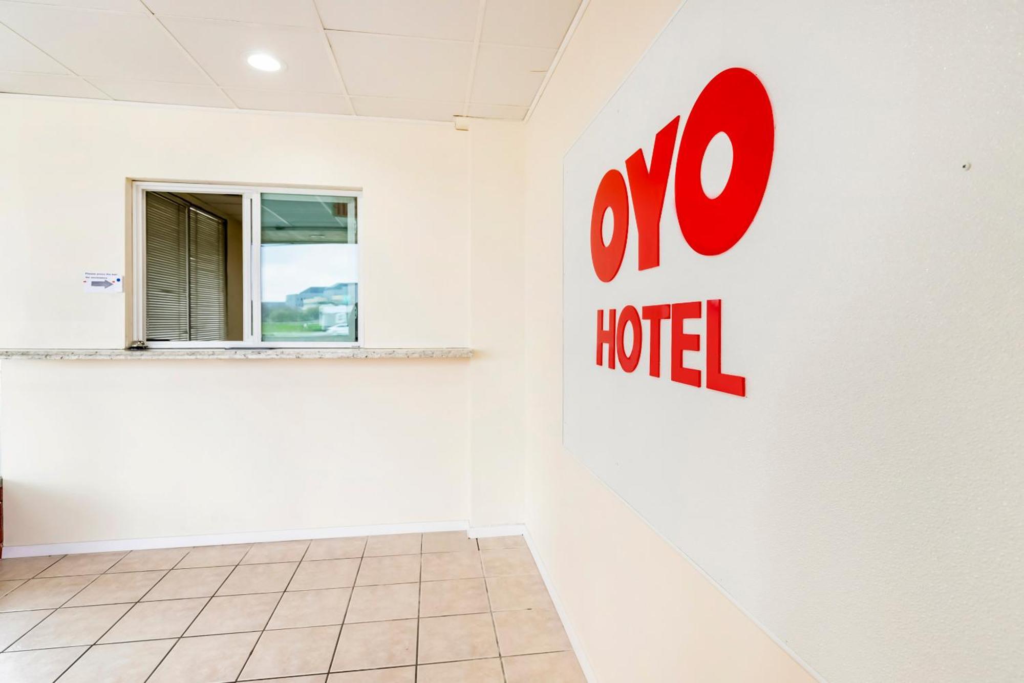Oyo Hotel San Antonio Lackland Afb Seaworld Hwy 90 W Eksteriør billede